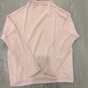 H&M light pink sweater